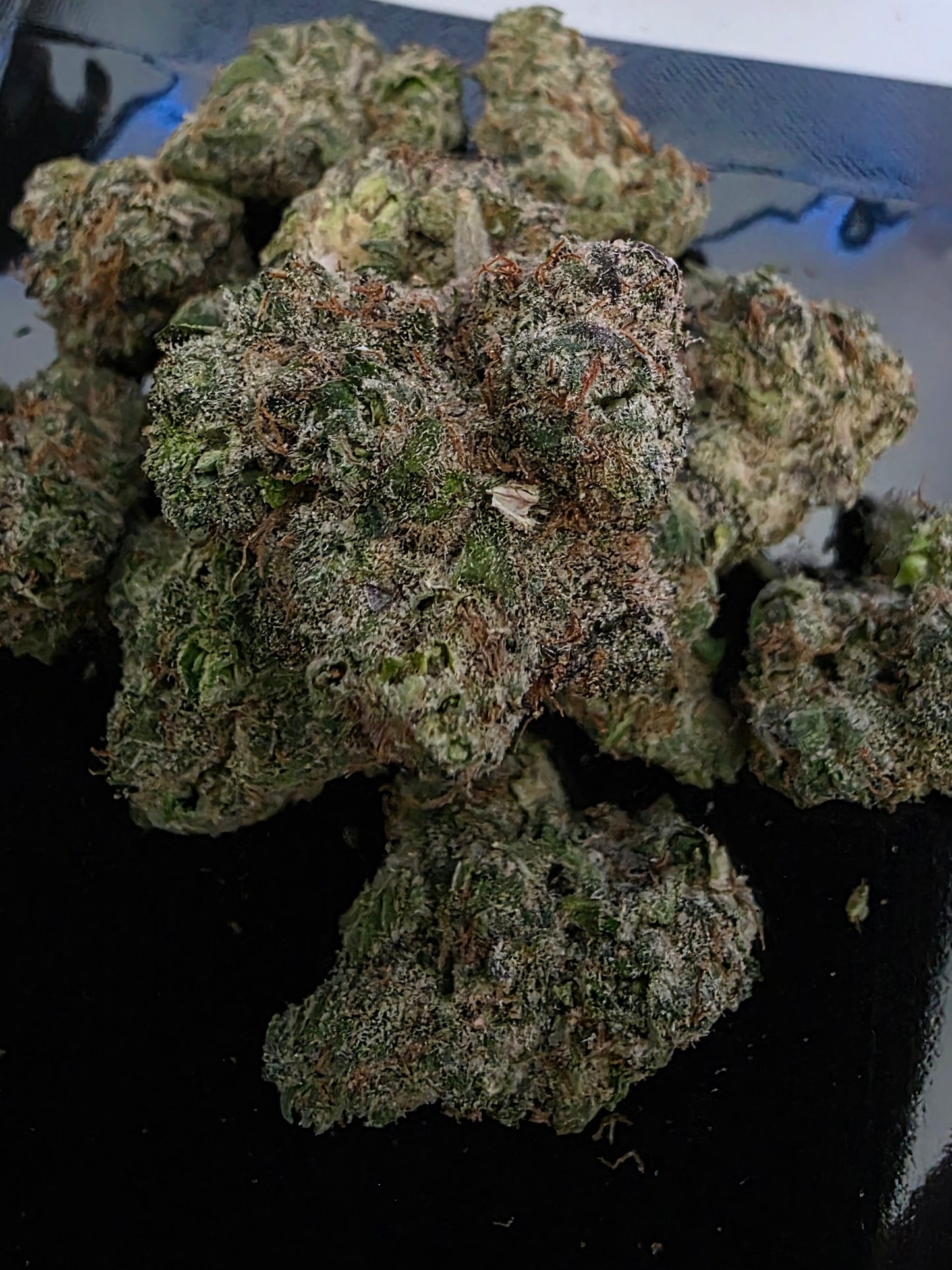 Larry look alike                  Thca hemp flower! Very limited